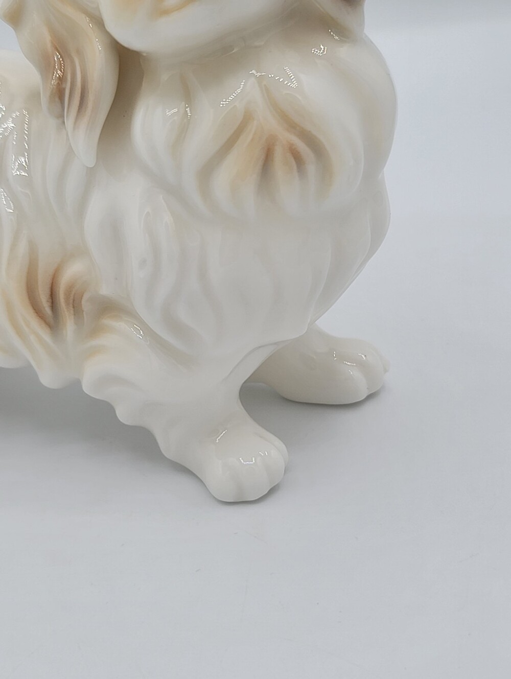 Pekingese Dog Figurine Ceramic Porcelain White Tan Long Hair Toy Breed 6" Vtg - Picture 3 of 11